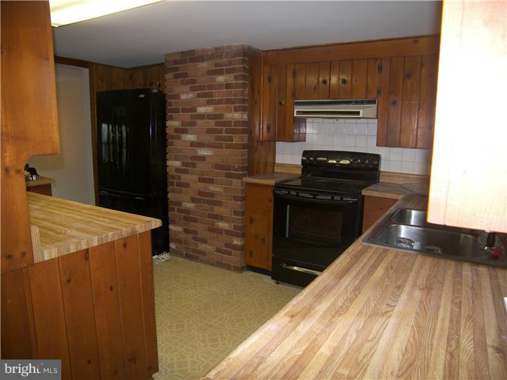 3839 Stump Road Doylestown, PA 18902 - Photo 9 of 14 Kitchen