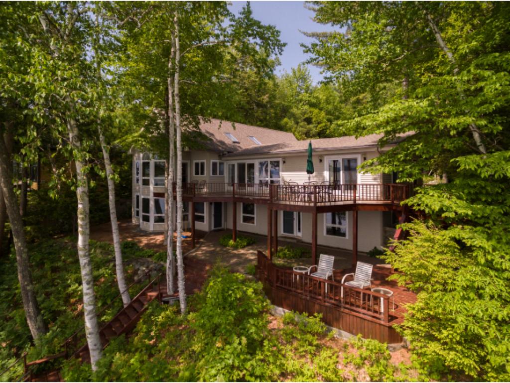 118 Broadside Road Wolfeboro, NH 03894 - Photo 1 of 36 Gallery Image 1