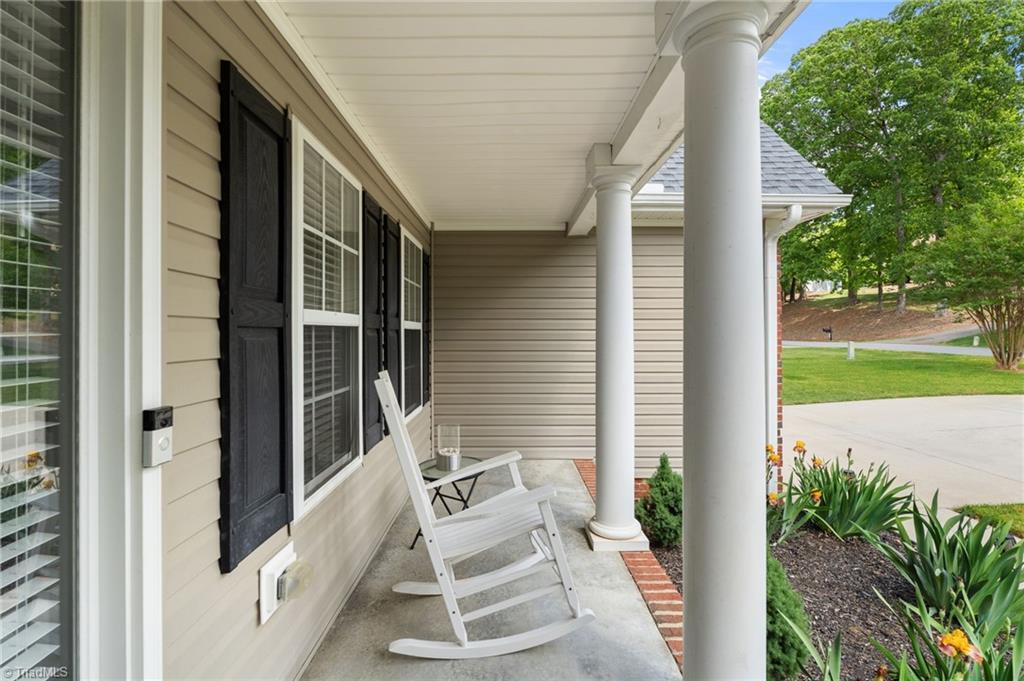 7084 Bridgewood Road Clemmons, NC 27012 - Photo 4 of 48