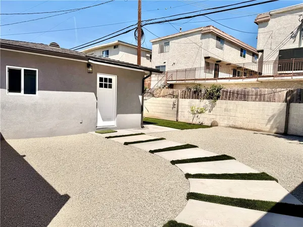 $2,500 | 3546 Corinth Avenue, Los Angeles, CA 90066