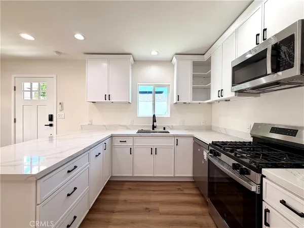 $2,500 | 3546 Corinth Avenue, Los Angeles, CA 90066