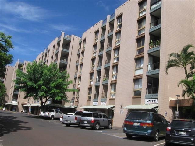 4310 Lower Honoapiilani Road, Unit 408 Lahaina, HI 96761 - Photo 1 of 3 a car parked in front of a building