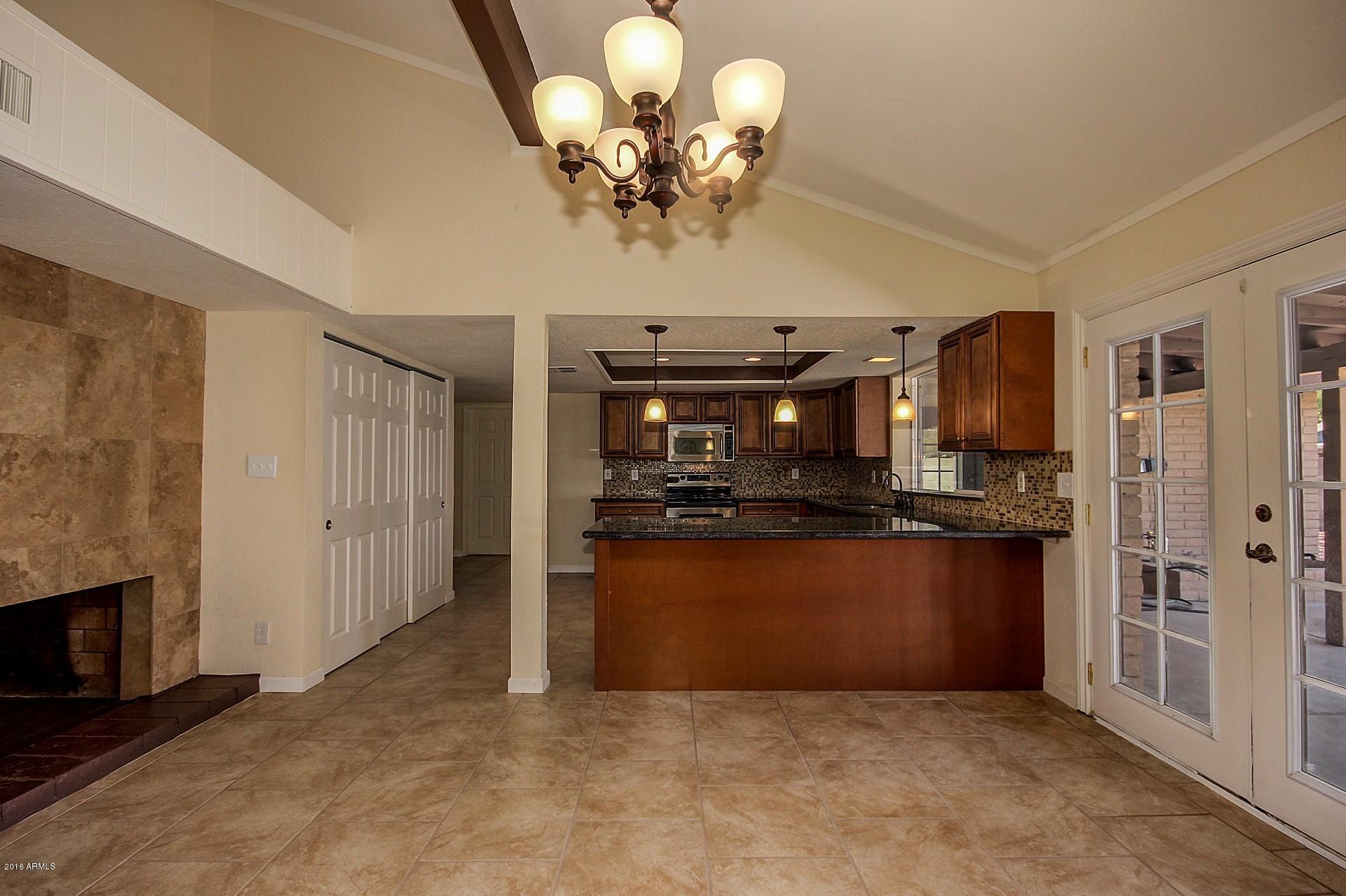 3110 West Greenway Road Phoenix, AZ 85053 - Photo 17 of 40 0017-Greenway (20)