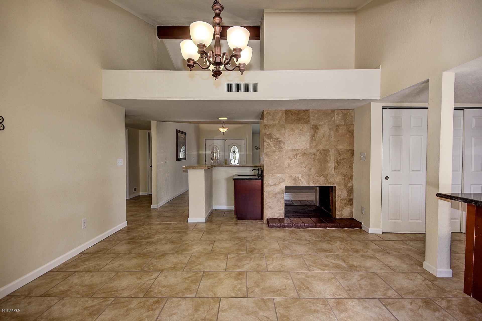 3110 West Greenway Road Phoenix, AZ 85053 - Photo 19 of 40 0019-Greenway (22)