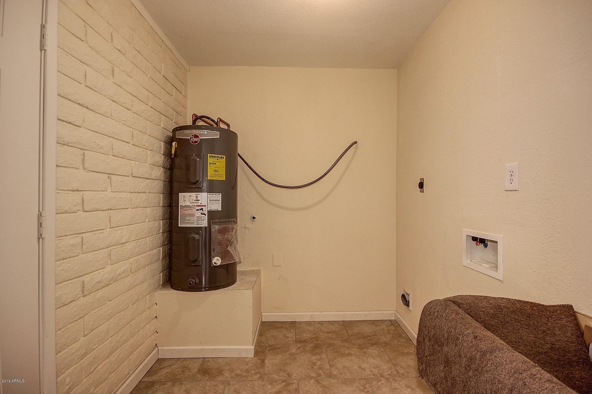 3110 West Greenway Road Phoenix, AZ 85053 - Photo 22 of 40 0022-Greenway (25)