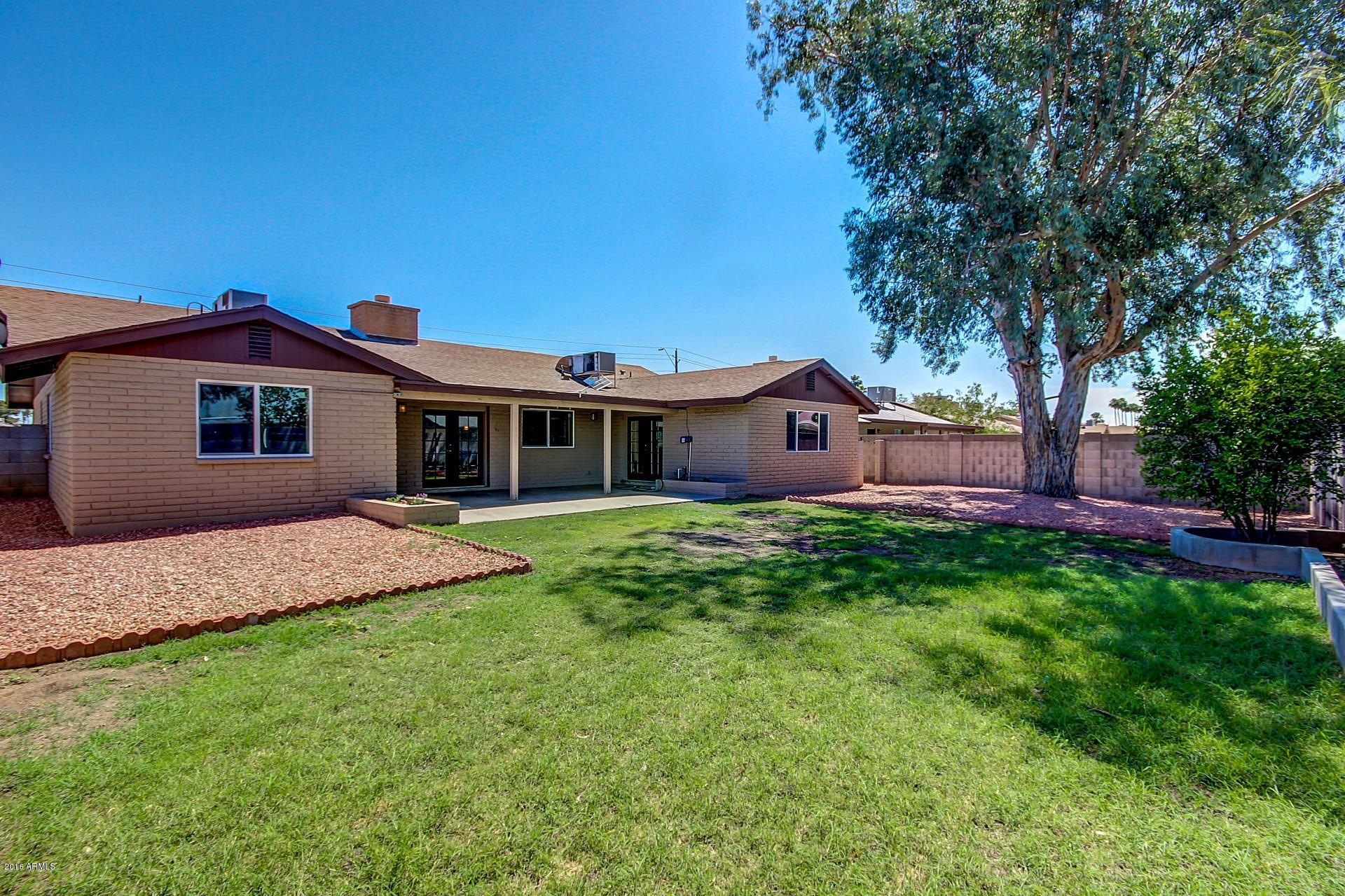 3110 West Greenway Road Phoenix, AZ 85053 - Photo 4 of 40 0004-Greenway (6)