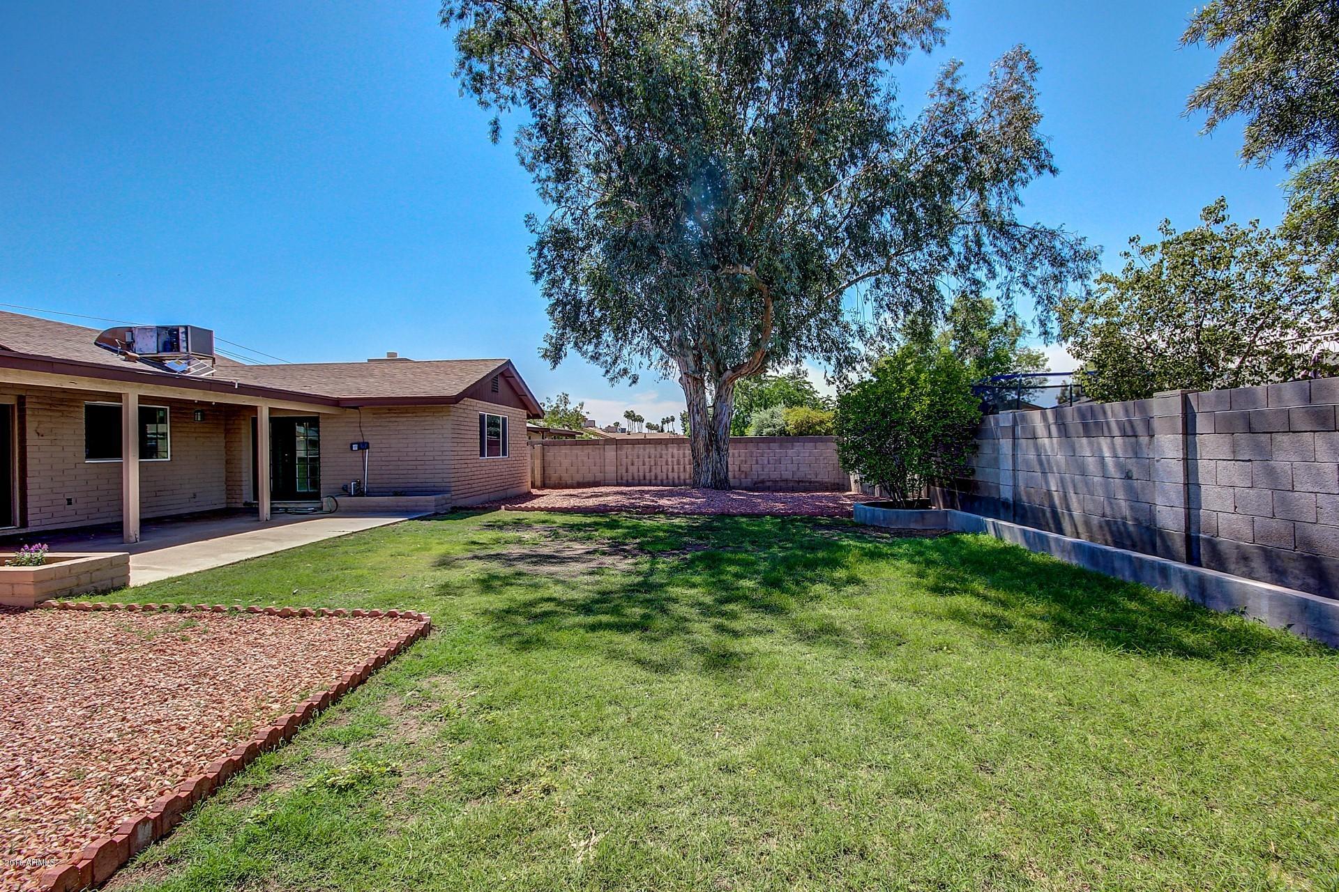 3110 West Greenway Road Phoenix, AZ 85053 - Photo 7 of 40 0007-Greenway (7)