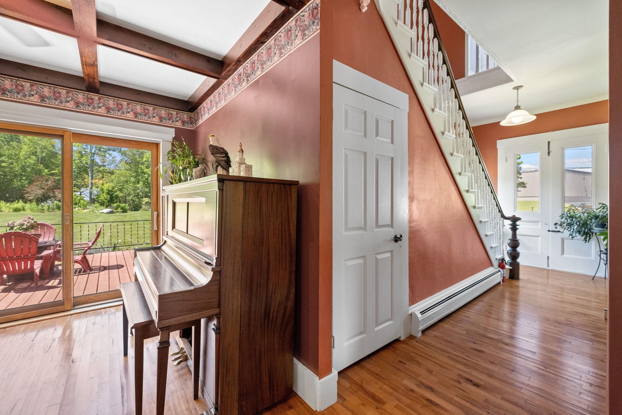 36 Loudon Road Pittsfield, NH 03263 - Photo 8 of 38