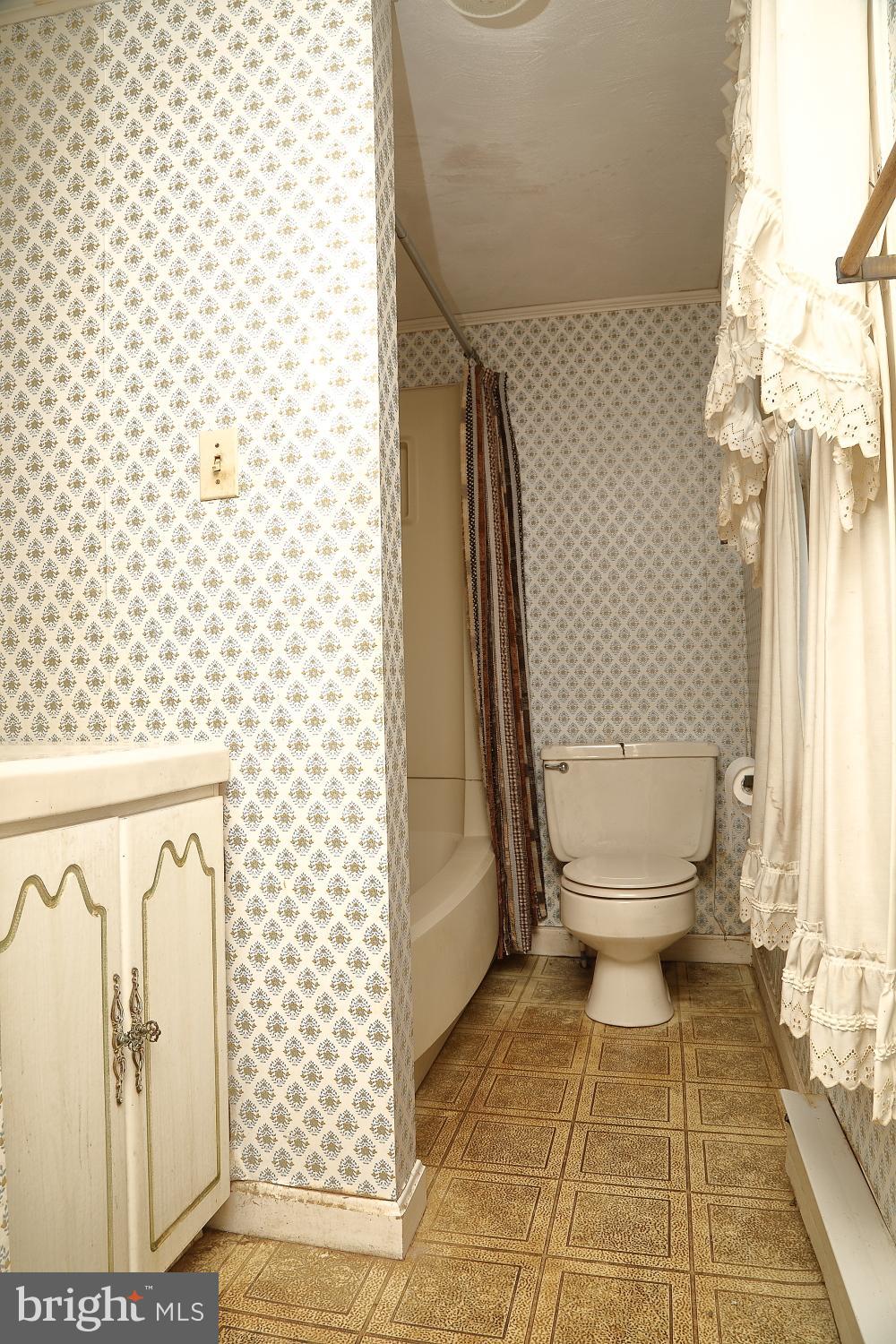 3309 River Road Conestoga, PA 17516 - Photo 10 of 14 Bathroom