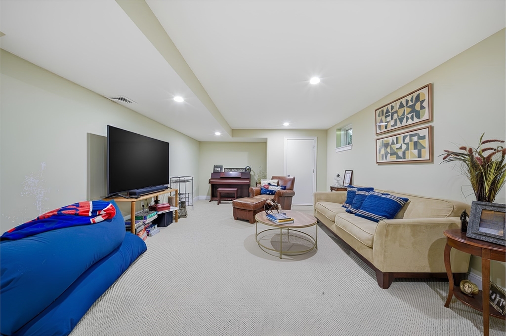201 Boston Post Road Wayland, MA 01778 - Photo 18 of 37