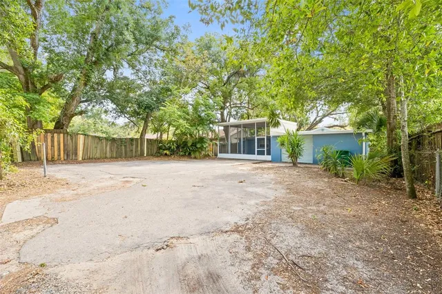 a view of a house with a outdoor space