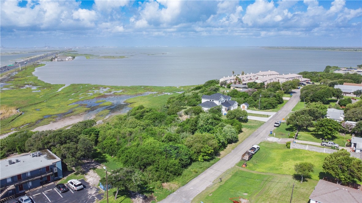 9-14 West Bayview Boulevard Portland, TX 78374 - Photo 6 of 15