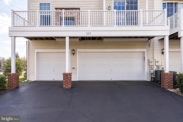 $895,000 | 567 Van Buren Street, Herndon, VA 20170