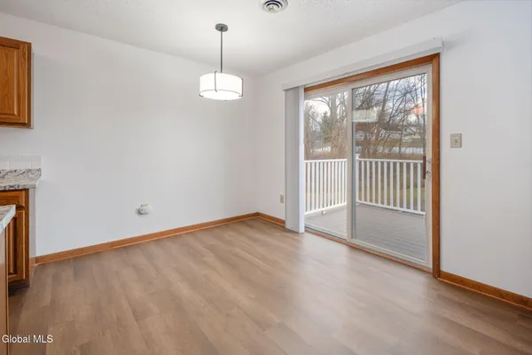 $1,850 | Undisclosed Address, Scotia, NY 12302