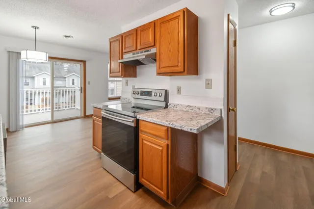 $1,900 | Undisclosed Address, Scotia, NY 12302