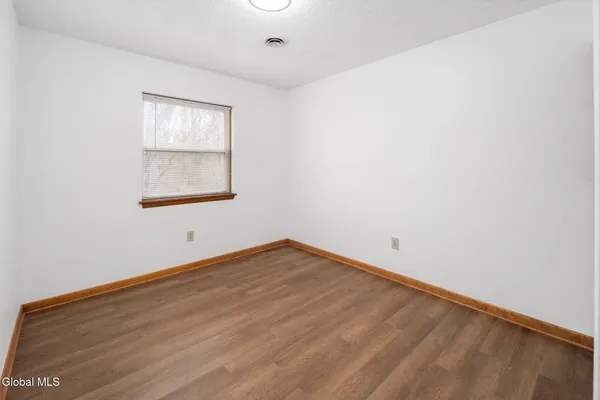 $1,850 | Undisclosed Address, Scotia, NY 12302