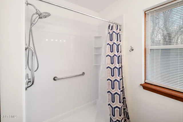 $1,900 | Undisclosed Address, Scotia, NY 12302