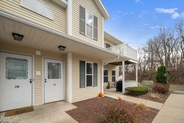 $1,850 | Undisclosed Address, Scotia, NY 12302