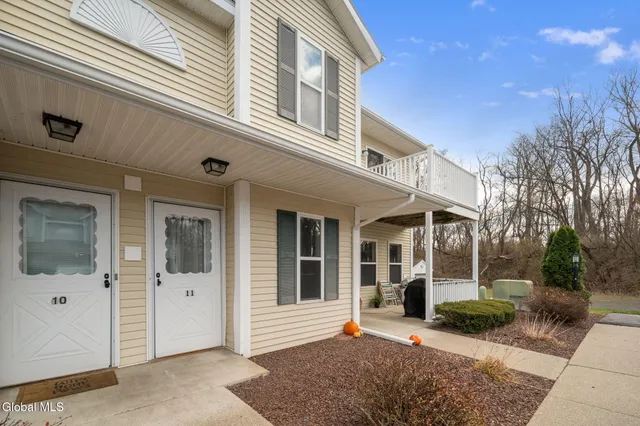 $1,900 | Undisclosed Address, Scotia, NY 12302