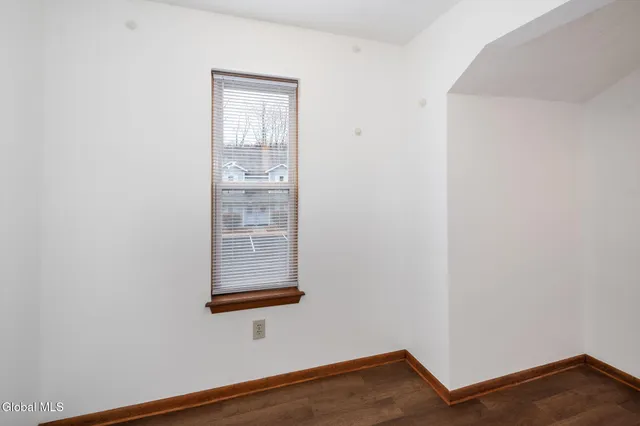 $1,900 | Undisclosed Address, Scotia, NY 12302