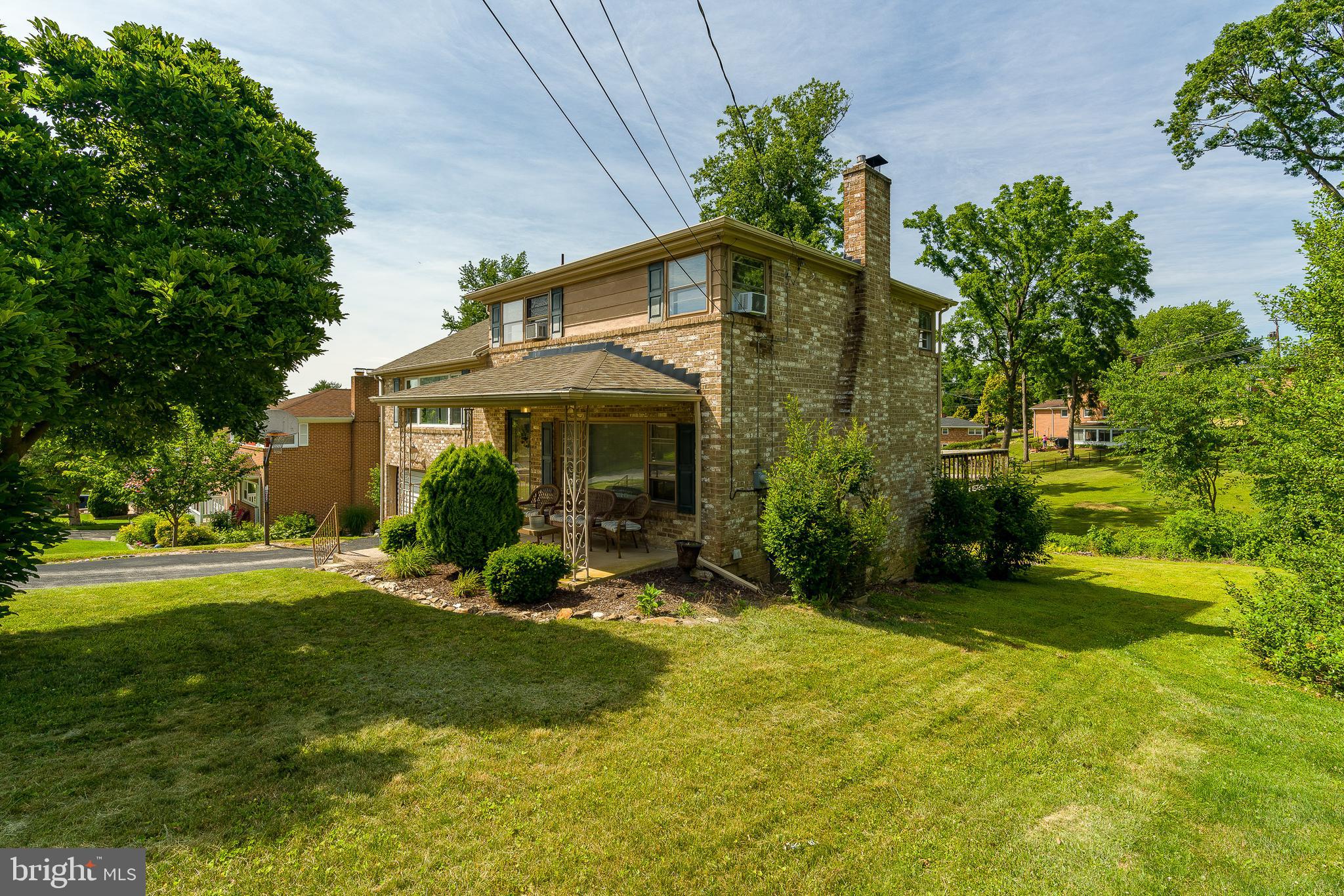 2631 Raleigh Drive York, PA 17402 - Photo 4 of 32 Gallery Image 4