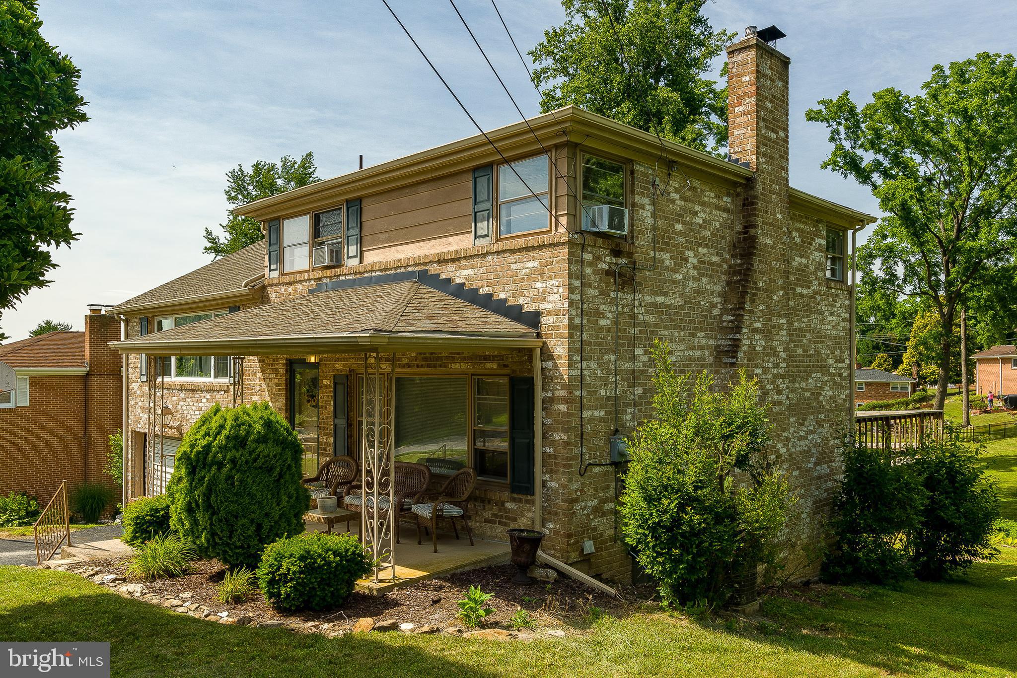 2631 Raleigh Drive York, PA 17402 - Photo 5 of 32 Gallery Image 5