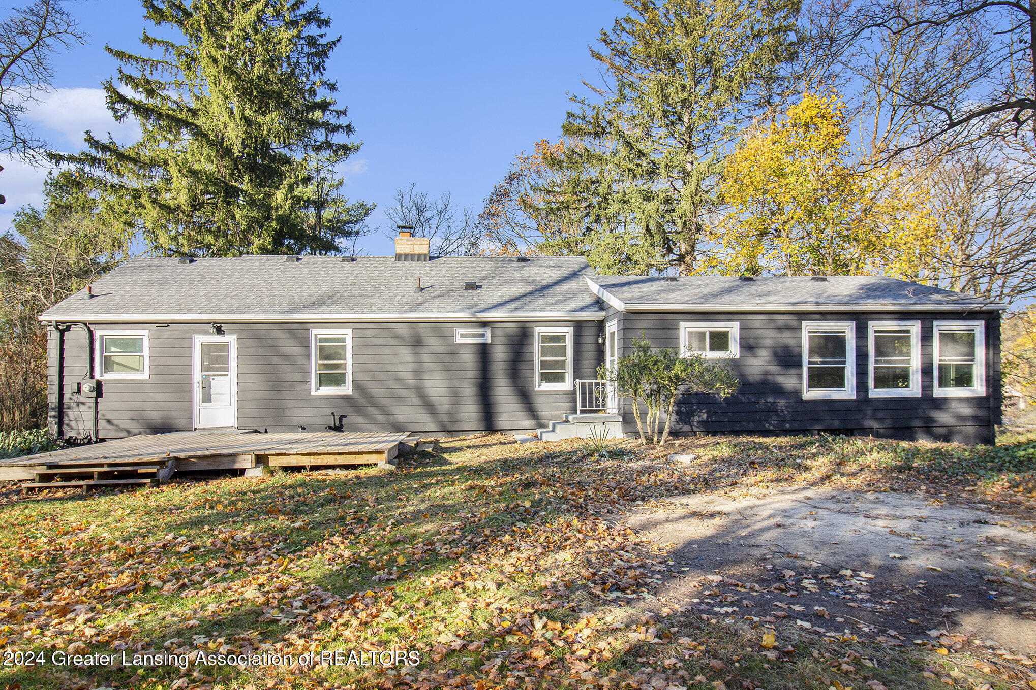 2455 Mt Hope Road Okemos, MI 48864 - Photo 24 of 31 024_img_1137_427
