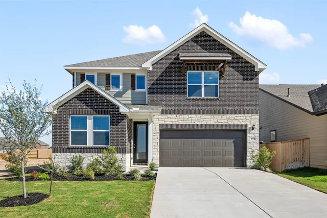 $345,454 | 135 Silverleaf Spur, Bastrop, TX 78602