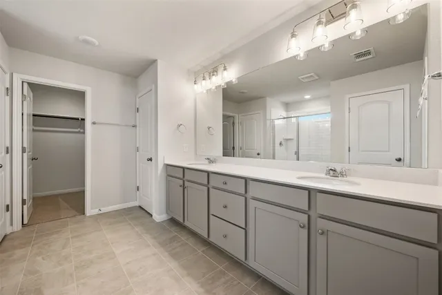 $345,454 | 135 Silverleaf Spur, Bastrop, TX 78602