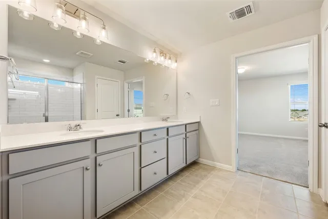 $345,454 | 135 Silverleaf Spur, Bastrop, TX 78602