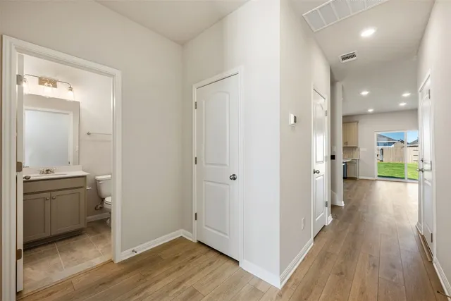 $345,454 | 135 Silverleaf Spur, Bastrop, TX 78602