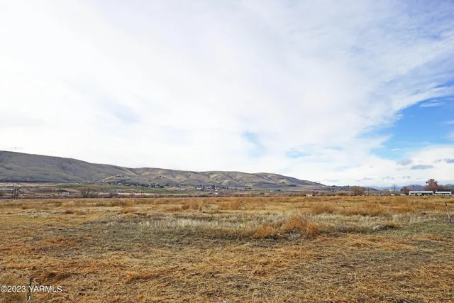 a view of an ocean and beach