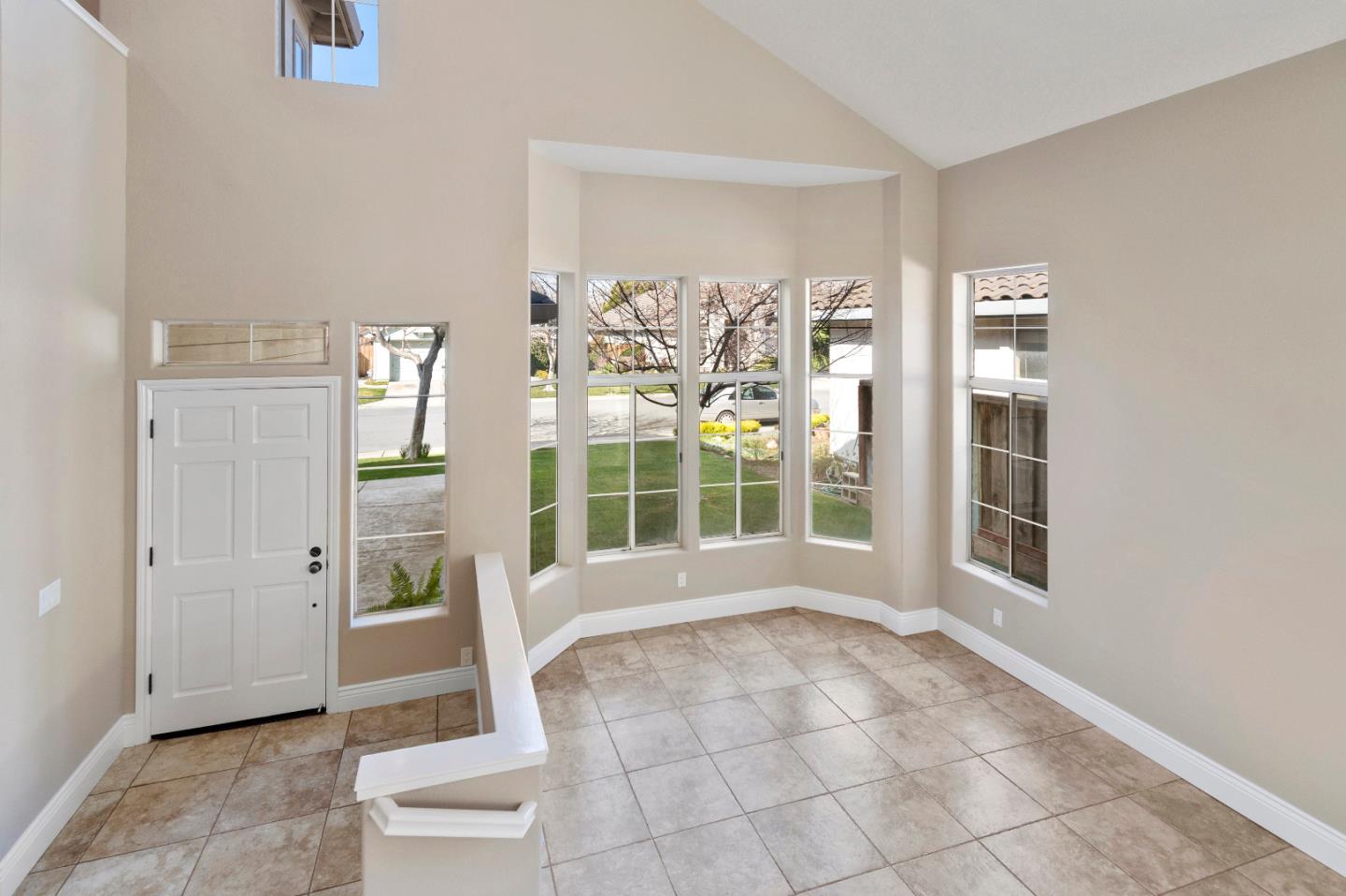 17664 River Run Road Salinas, CA 93908 - Photo 7 of 28 Gallery Image 7