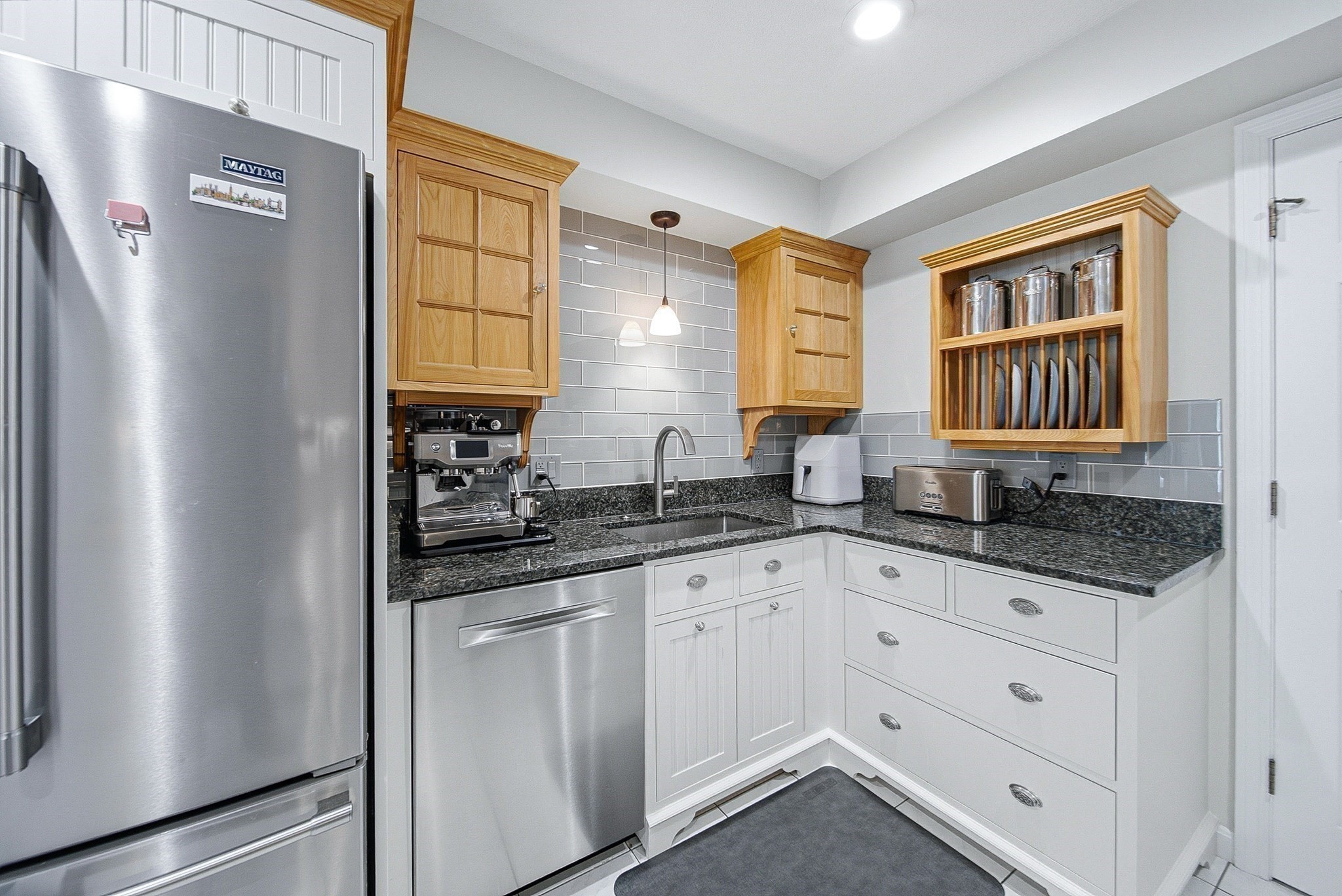 16 Country Club Road, Unit 16 Peabody, MA 01960 - Photo 6 of 41 Gallery Image 6