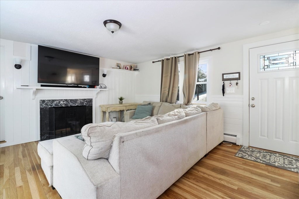 56 Seabrook Road Barnstable, MA 02601 - Photo 2 of 36