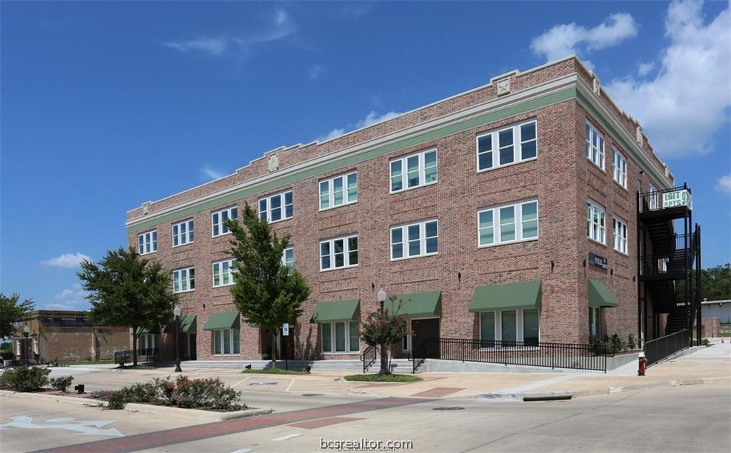 401 North Main Street, Unit 306 Bryan, TX 77803 - Photo 2 of 11 a front view of a building