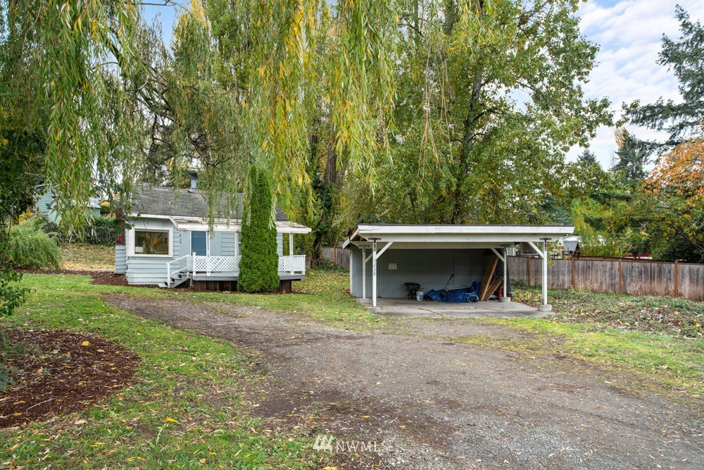 7838 South Langston Road Seattle, WA 98178 - Photo 10 of 27 a view of outdoor space with deck and barbeque oven