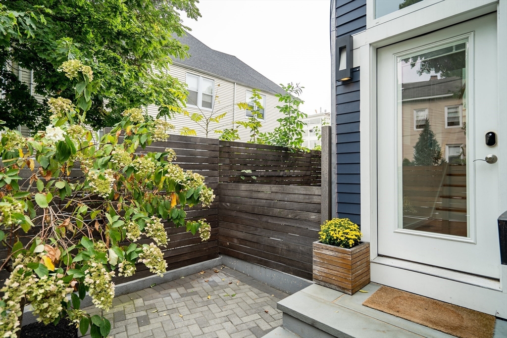 86 School Street Cambridge, MA 02139 - Photo 3 of 35 a view of an entrance of the house