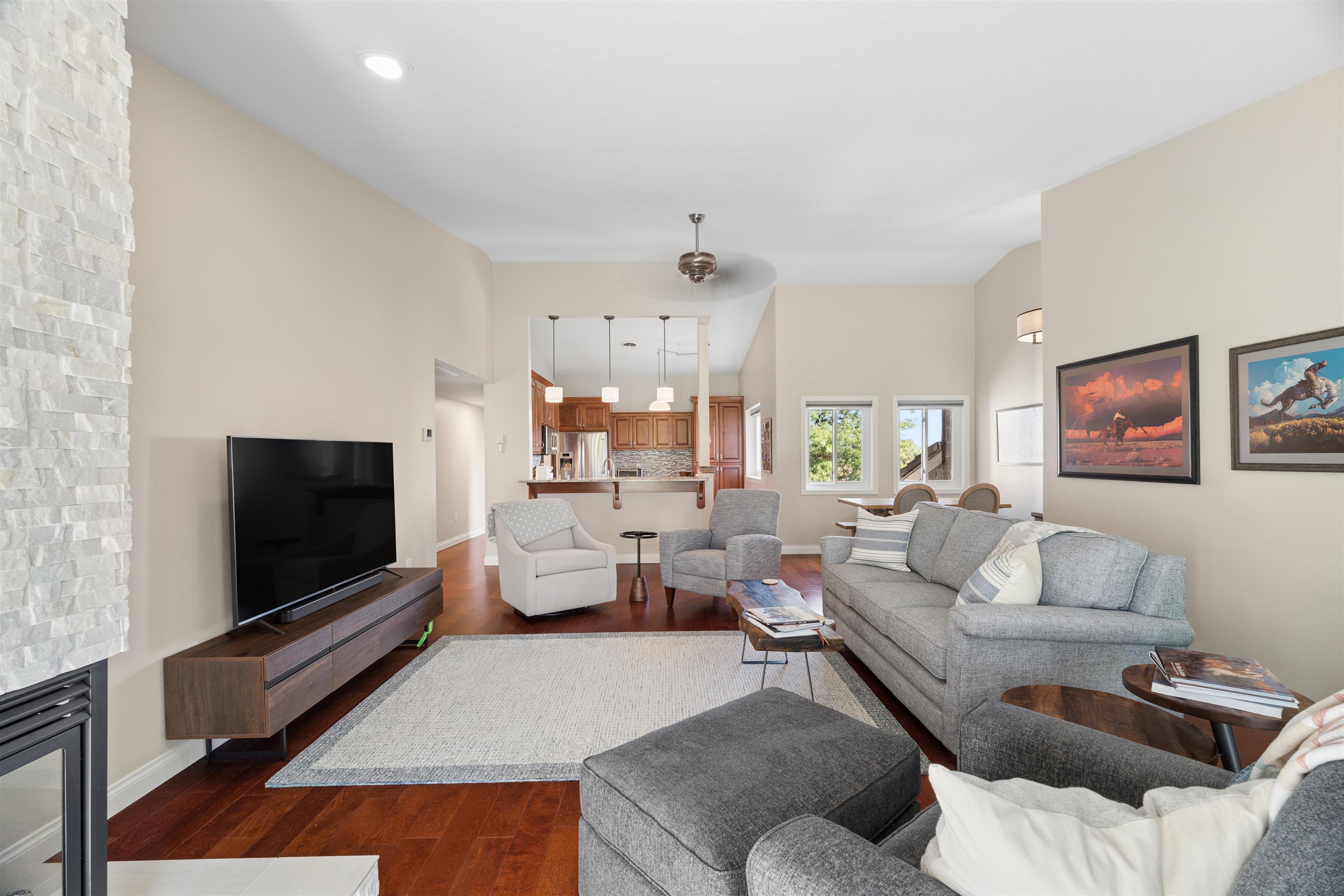 1121 South Oneida Street Appleton, WI 54915 - Photo 6 of 26 Gallery Image 6