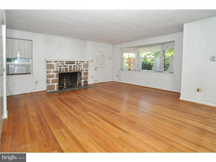3125 Pennypack Road Hatboro, PA 19040 - Photo 8 of 23 Fireplace