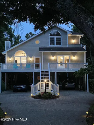 $2,850 | 8711 Emerald Plantation Road, Emerald Isle, NC 28594