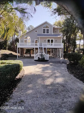 $2,850 | 8711 Emerald Plantation Road, Emerald Isle, NC 28594