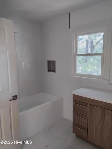 $2,850 | 8711 Emerald Plantation Road, Emerald Isle, NC 28594