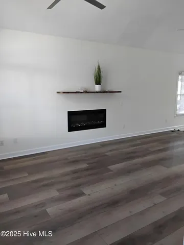 $2,850 | 8711 Emerald Plantation Road, Emerald Isle, NC 28594