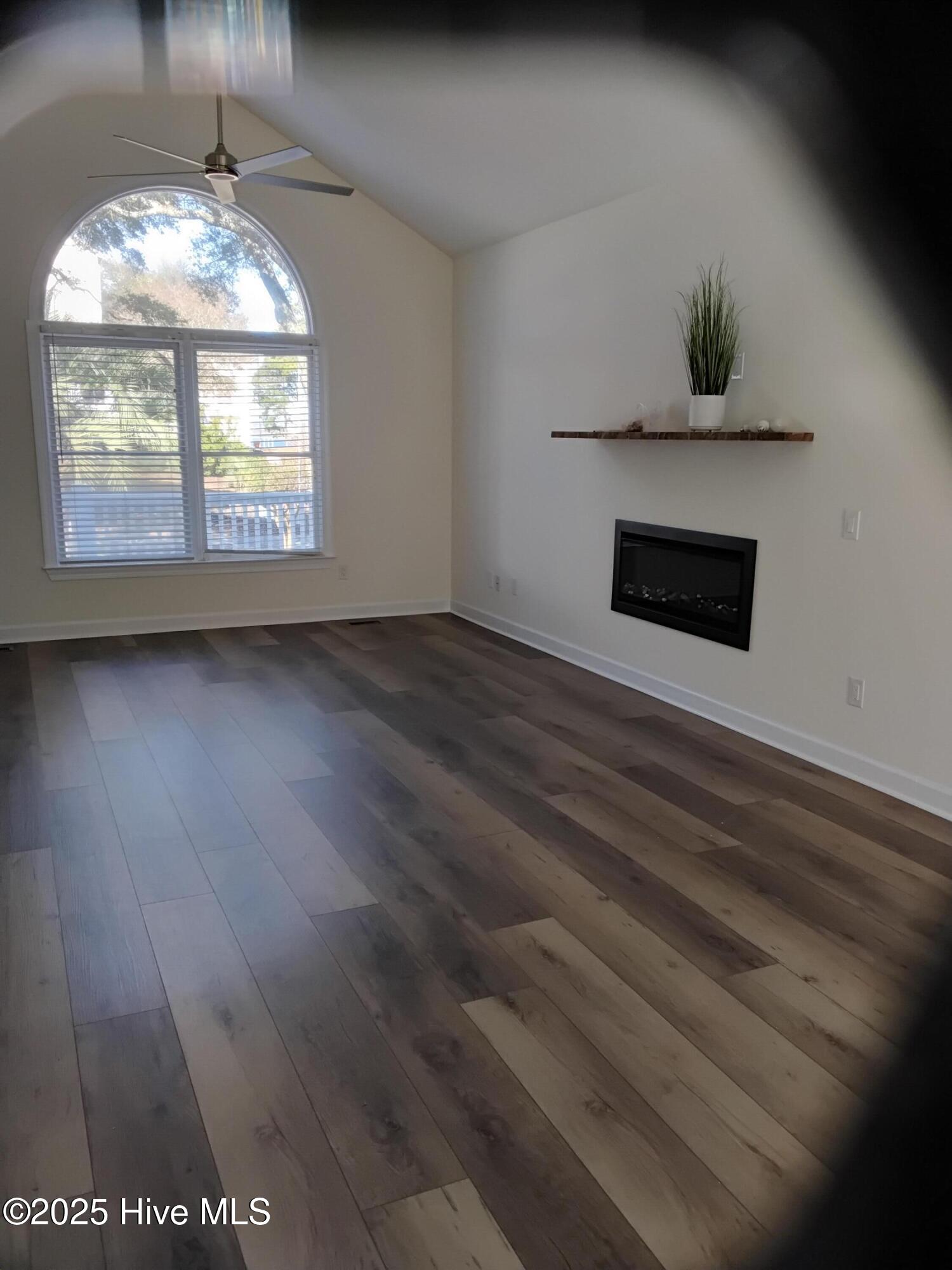 8711 Emerald Plantation Road Emerald Isle, NC 28594 - Photo 5 of 25 20251219_122428