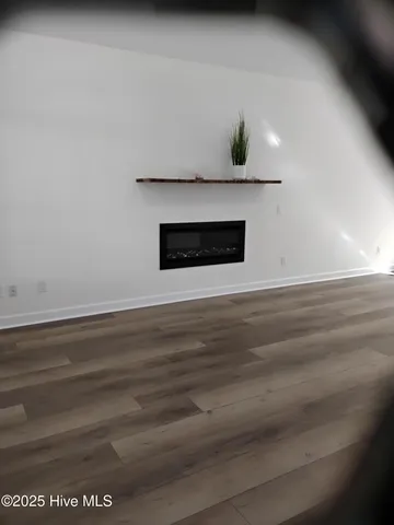 $2,850 | 8711 Emerald Plantation Road, Emerald Isle, NC 28594