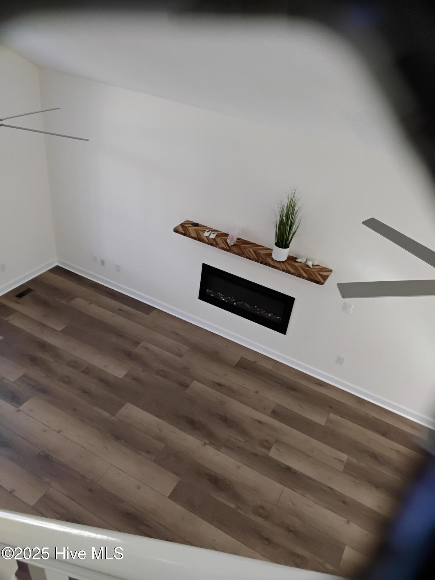 8711 Emerald Plantation Road Emerald Isle, NC 28594 - Photo 10 of 25 20251219_122603