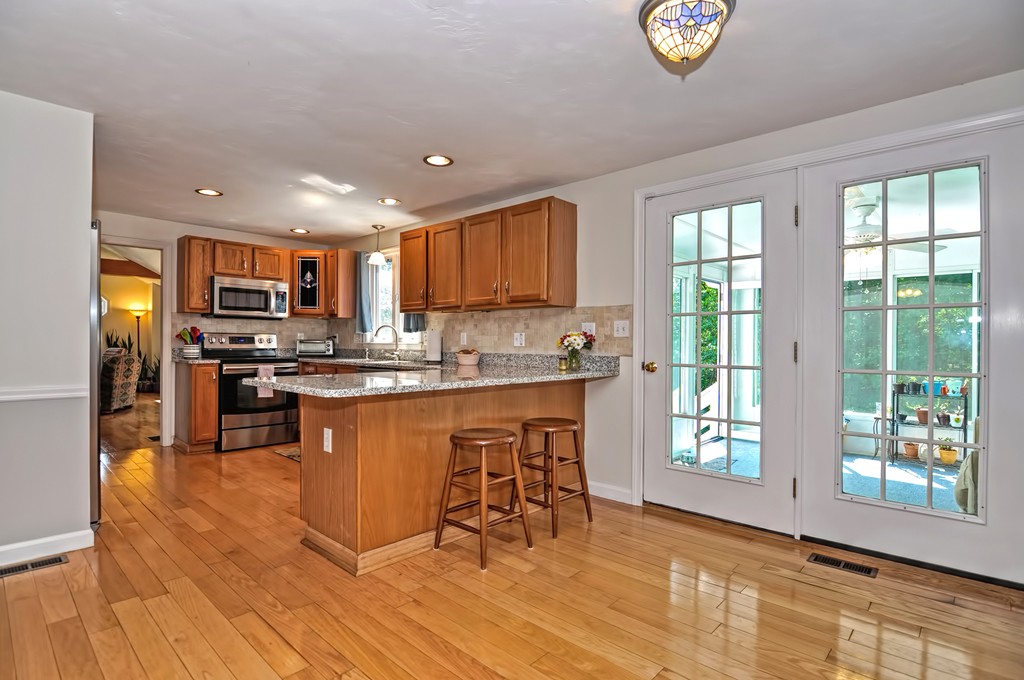 7 Christina Road Milford, MA 01757 - Photo 6 of 30 Gallery Image 6