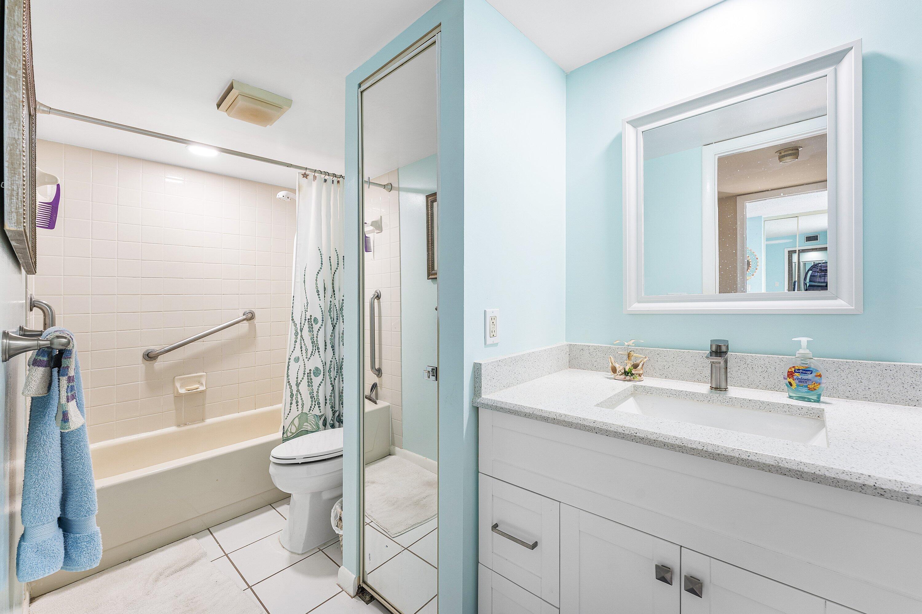 2029 20th Court, Unit 65D Jupiter, FL 33477 - Photo 17 of 36 017-202920thCourt-65D-Jupiter-FL-33477-S