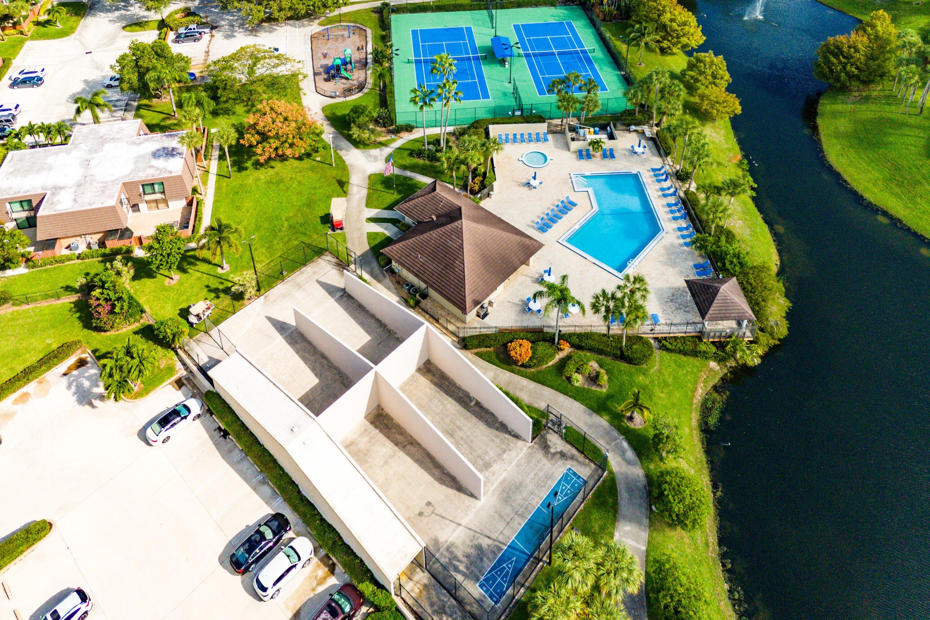 2029 20th Court, Unit 65D Jupiter, FL 33477 - Photo 26 of 36 039-202920thCourt-65D-Jupiter-FL-33477-S